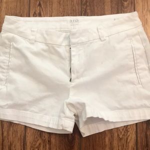 A.n.a White 12 shorts size 8 never worn like new